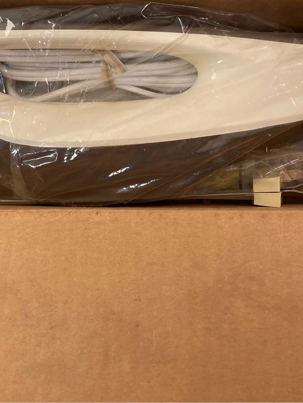 Hamilton Beach Almond and Brown Trim Electric Slicing Knife